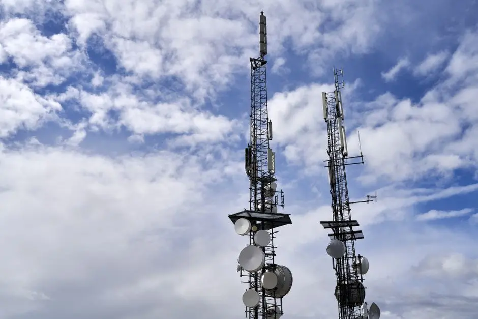 Menara BTS penyedia internet